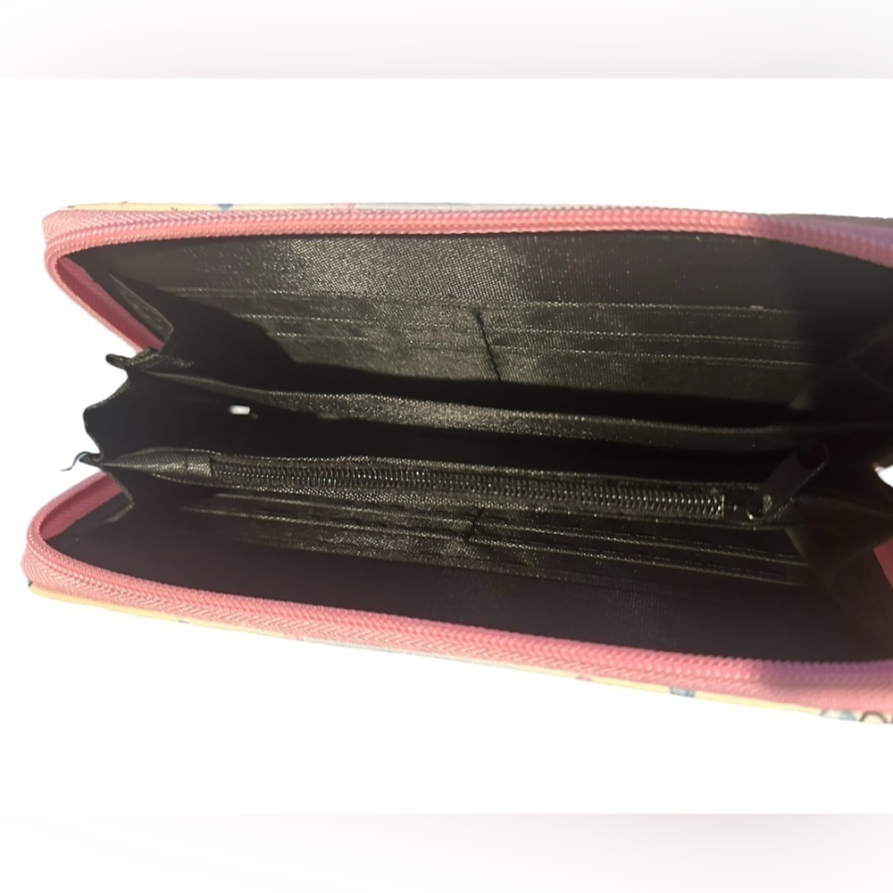 New Hello Kitty Friends Large Zipper Wallet - Picture 4 of 4